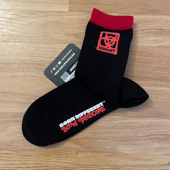 Mutant Born Hardcore Crew Length Gym Black Red Socks Size L - Picture 3 of 5